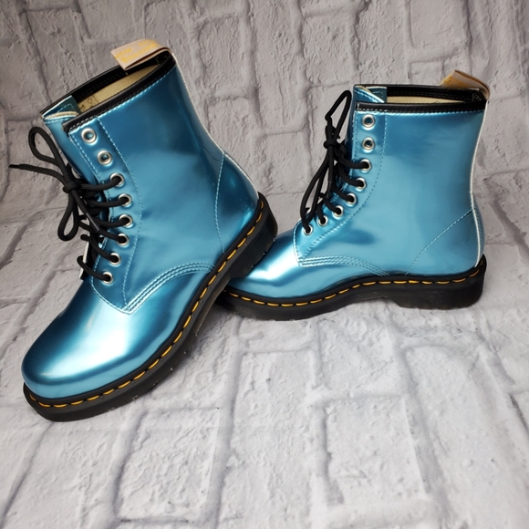 NEW DR. MARTENS BLUE VEGAN COMBAT BOOTS - Picture 8 of 9